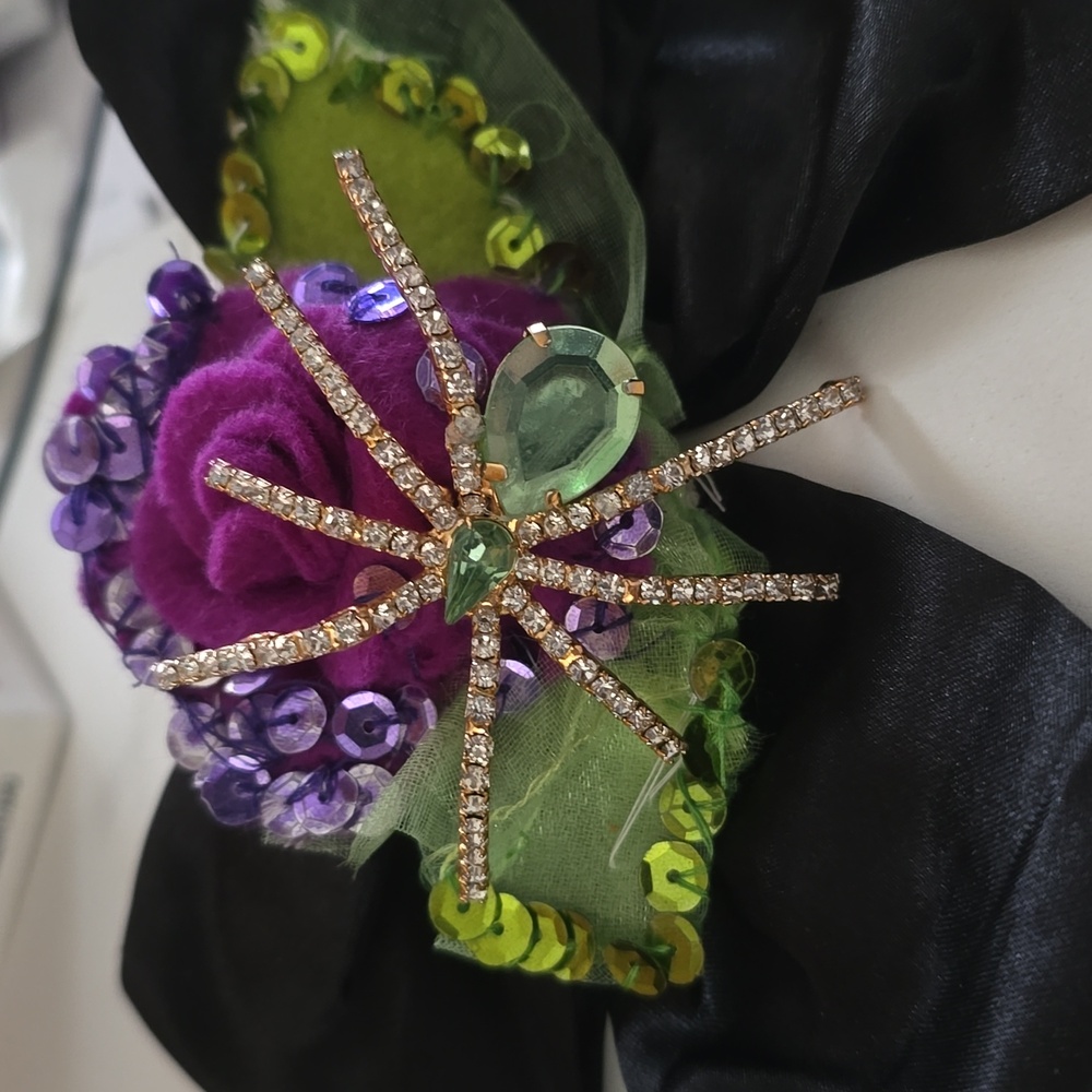 Black Bow Spider barrette